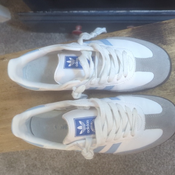 Sambas - Picture 4 of 4